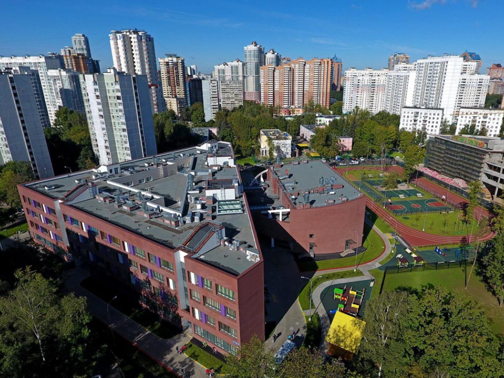 ШКОЛА №9, УЛ. НОВАТОРОВ 16