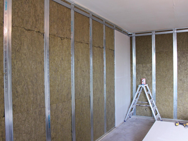 Фотогалерея решения Базовая шумоизоляция стены