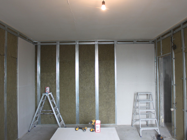 Фотогалерея решения Базовая шумоизоляция стены