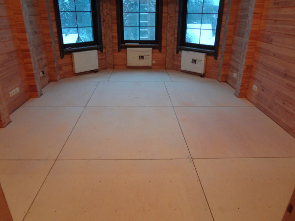 Фотогалерея решения Пол на лагах