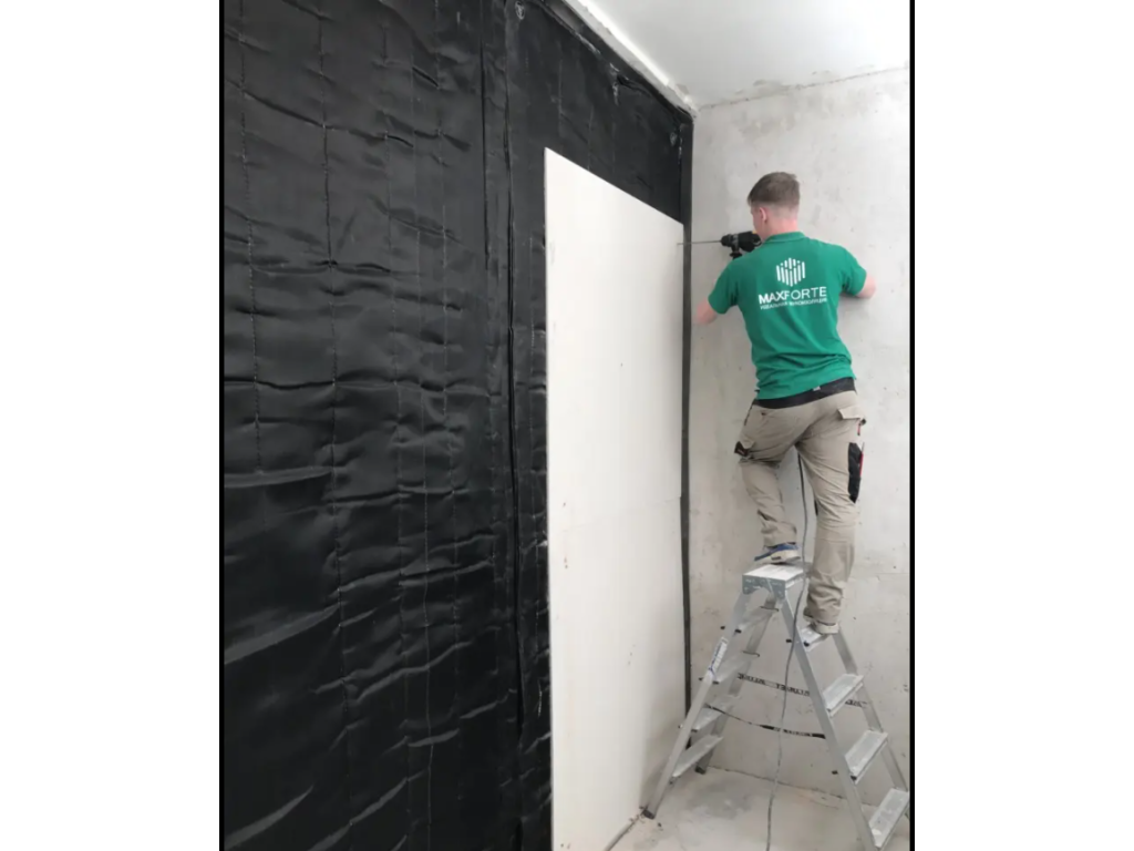 СТЕНА БЕСКАРКАСНЫЙ