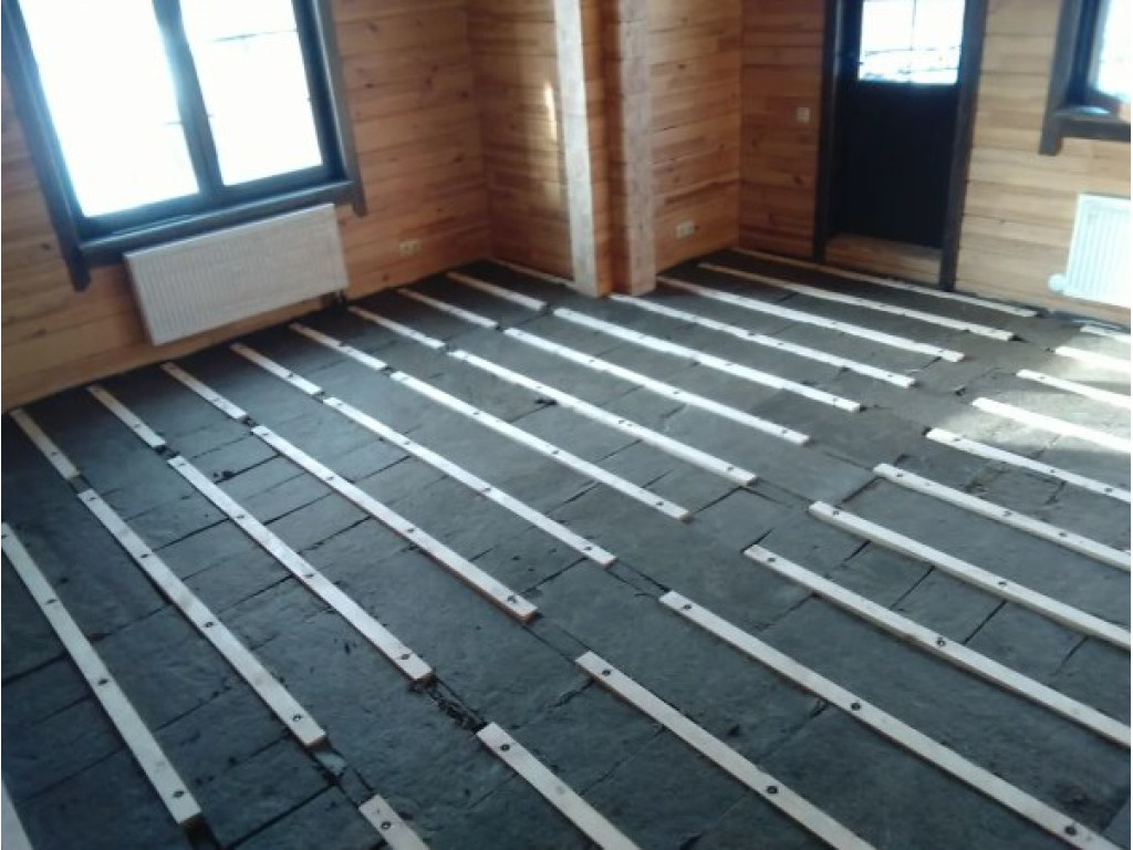 Пол на лагах